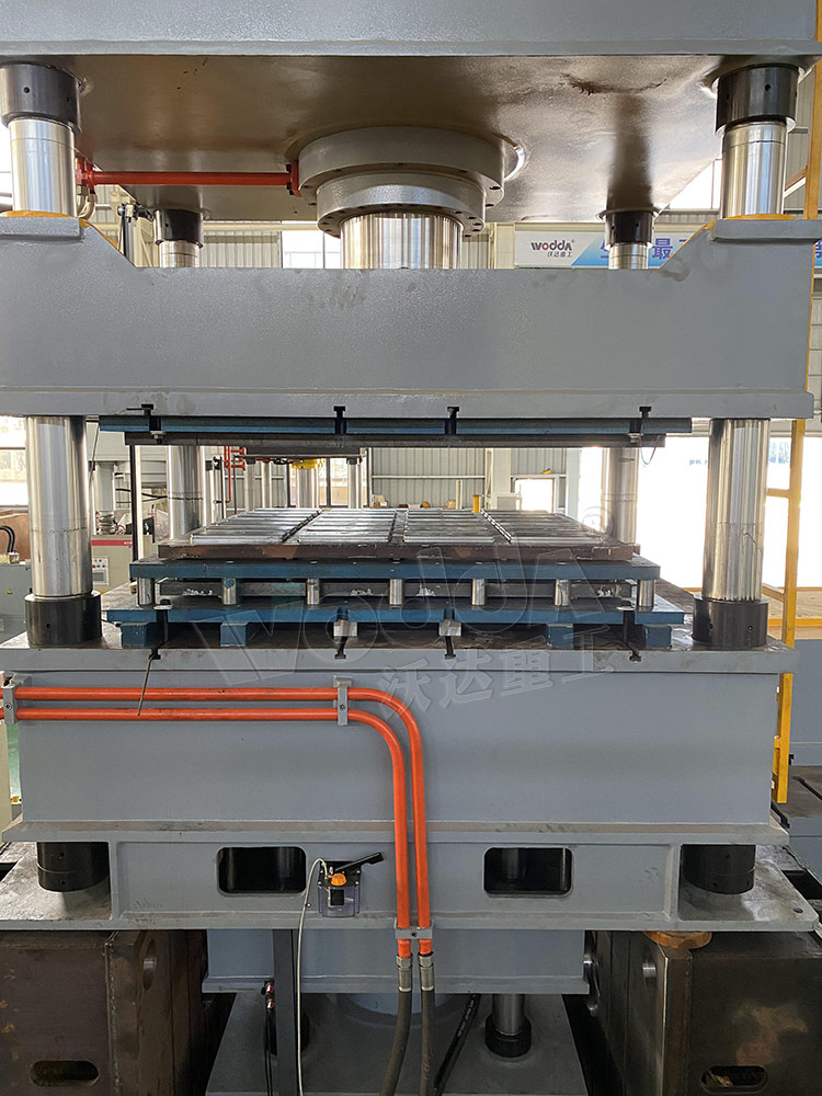 400噸拉伸機(jī)(工作臺(tái)及液壓墊) 400噸拉伸機(jī)(工作臺(tái)及液壓墊)
